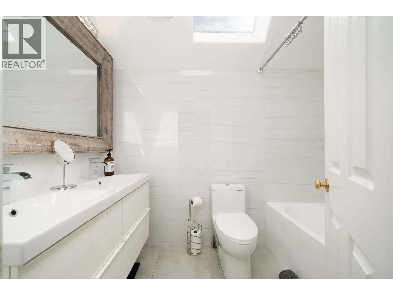 D 136 W 4TH STREET
