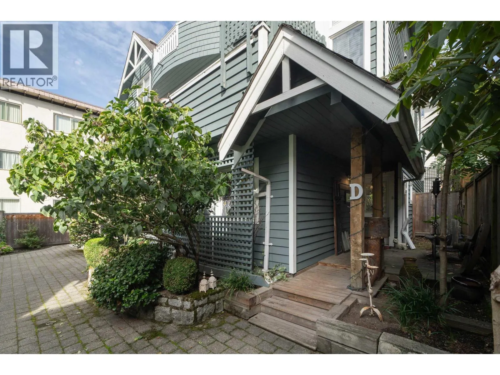D 136 W 4TH STREET