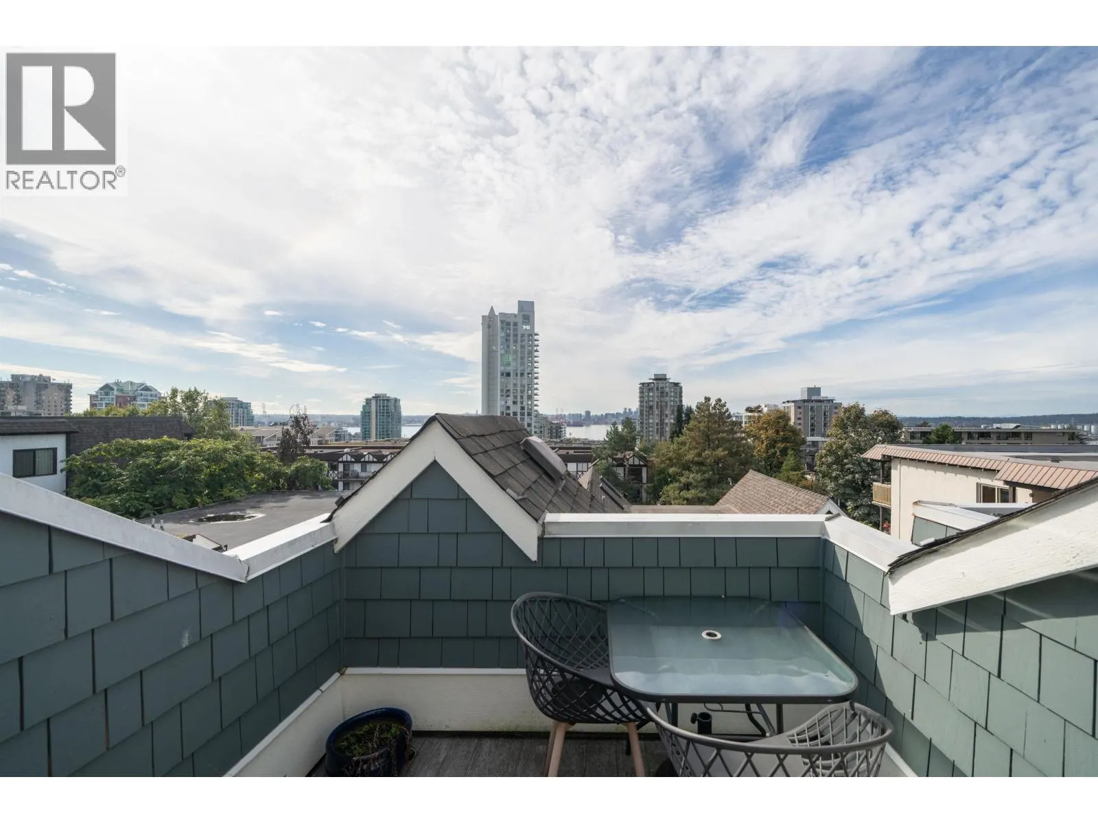 D 136 W 4TH STREET