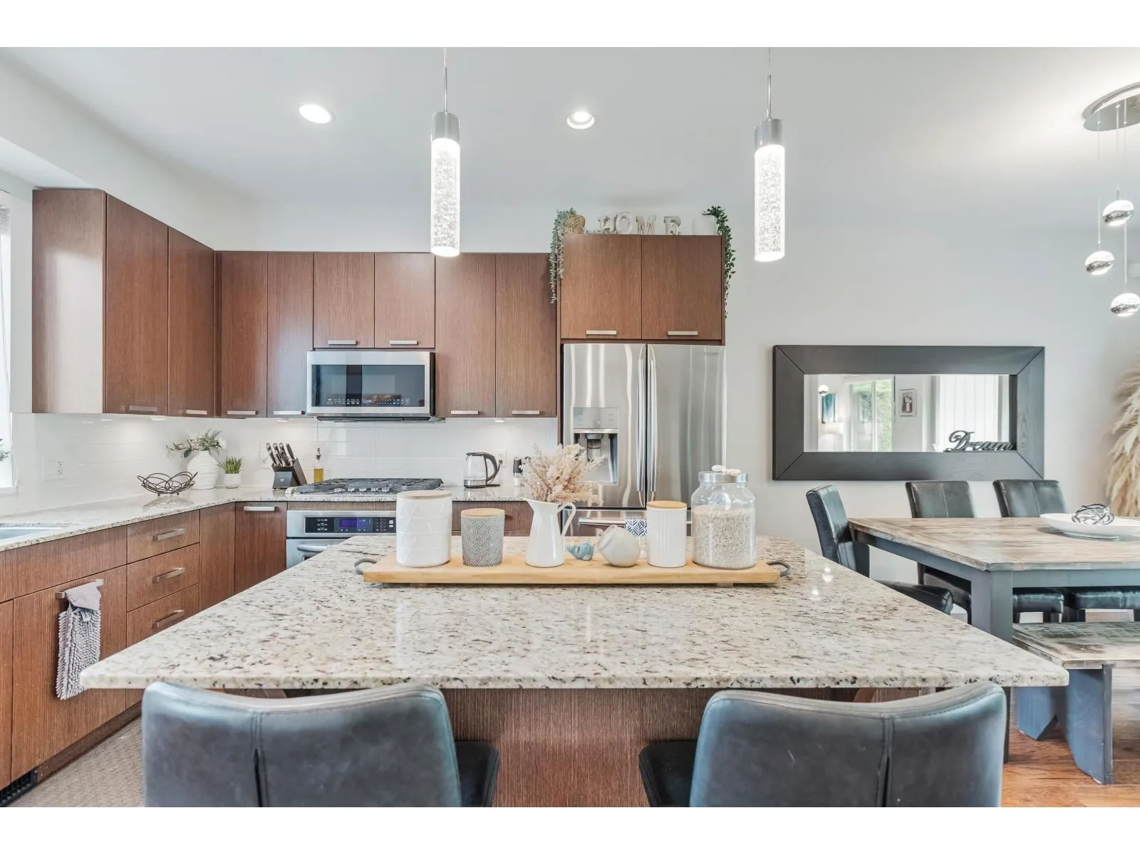 9 34248 KING ROAD