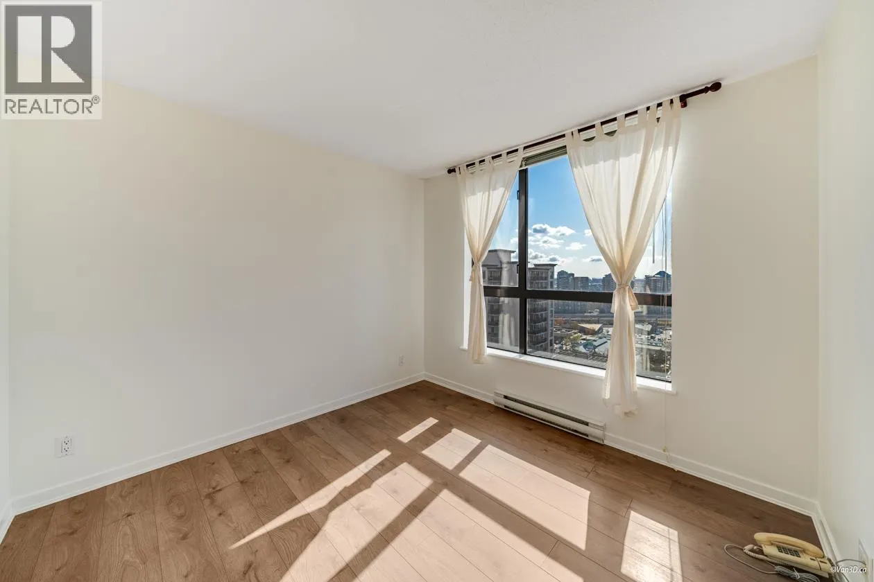 703 814 ROYAL AVENUE