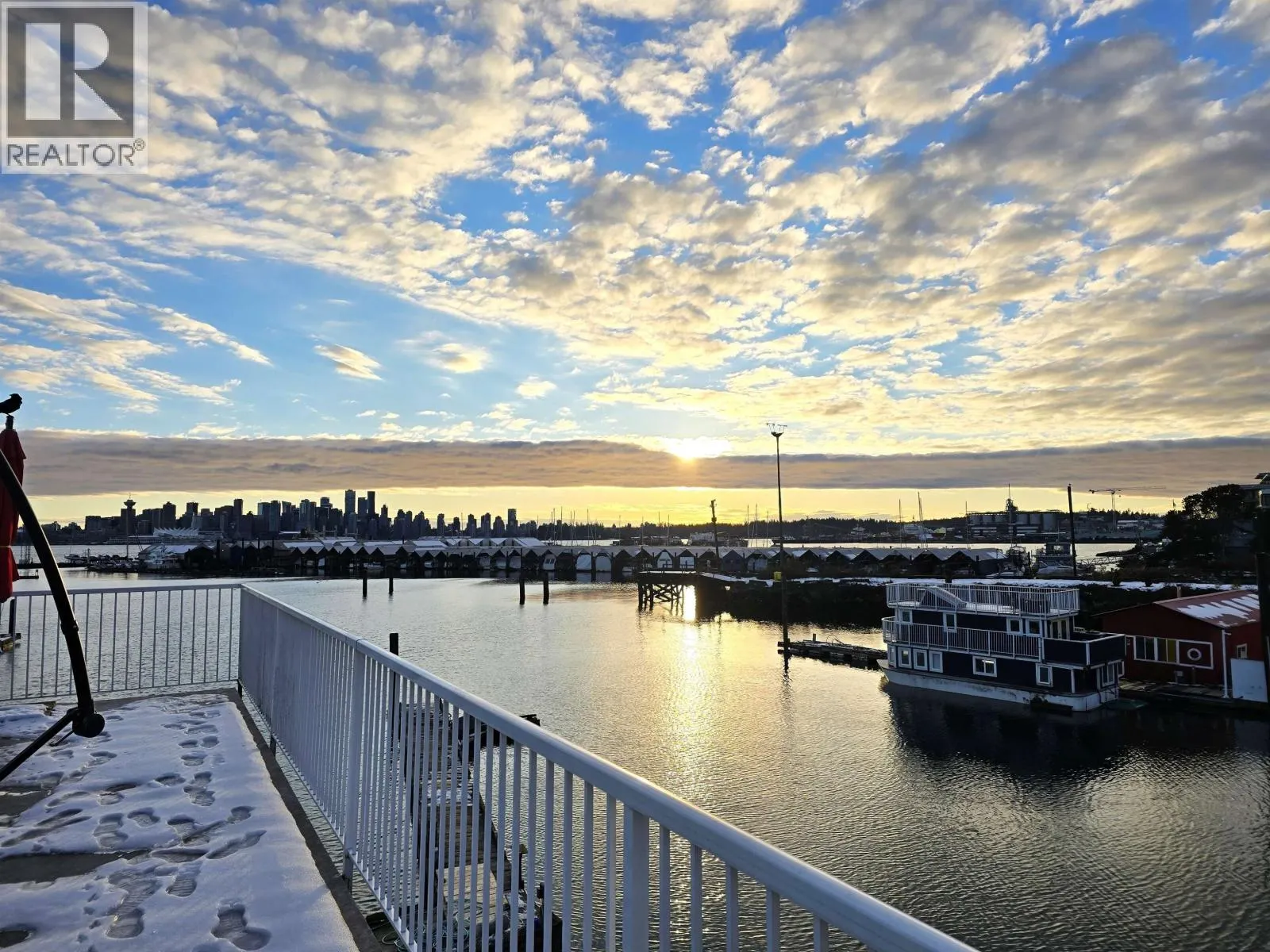 GNB20 415 W ESPLANADE