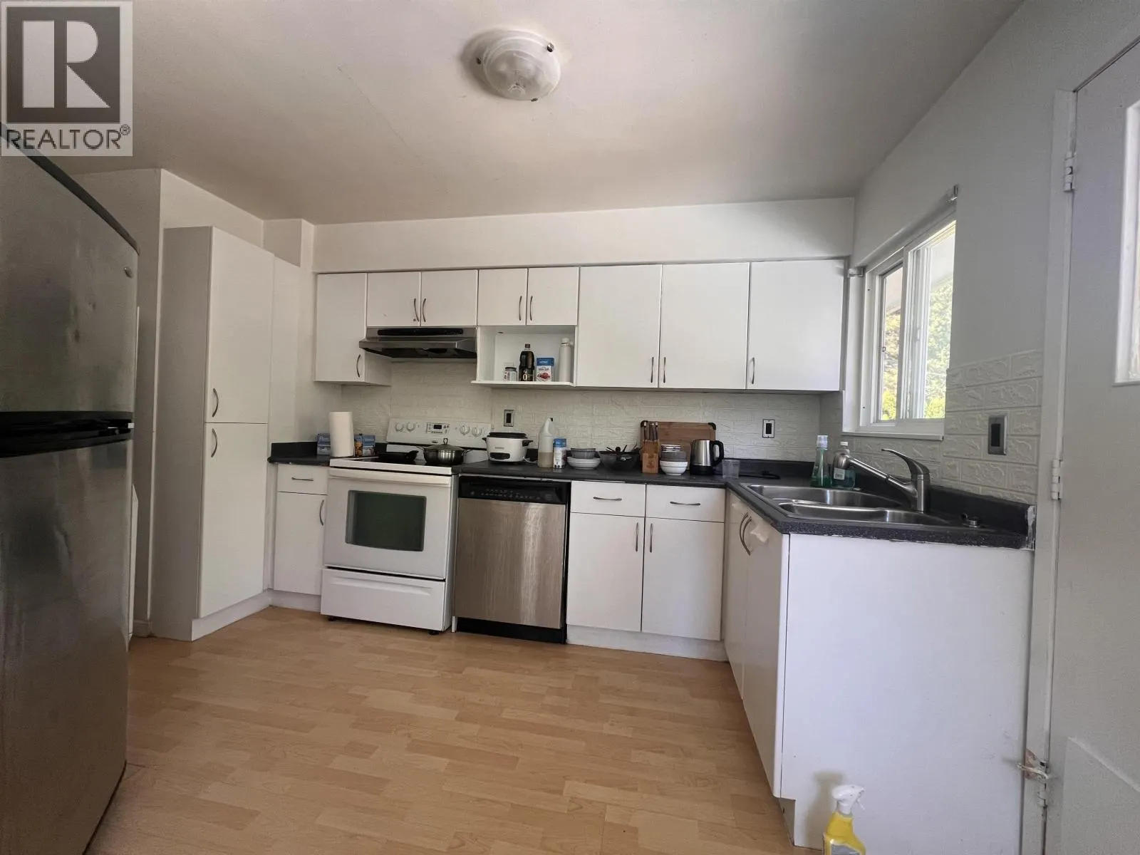 7566 KRAFT PLACE