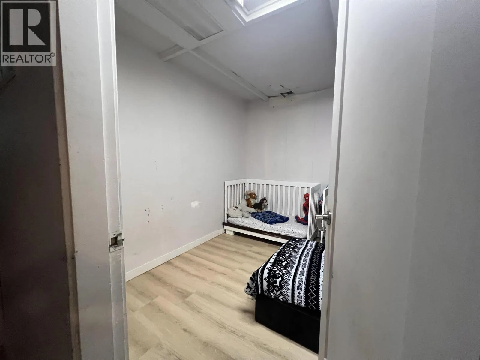 7566 KRAFT PLACE