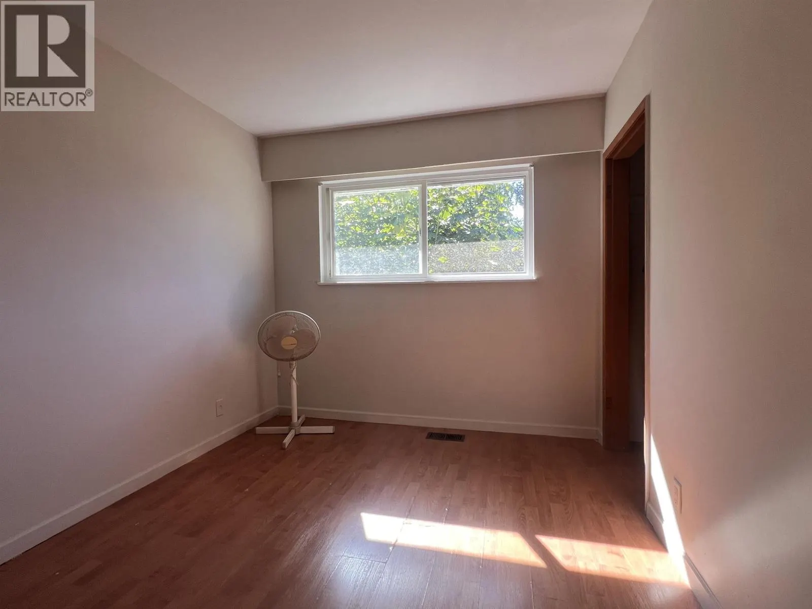 7566 KRAFT PLACE