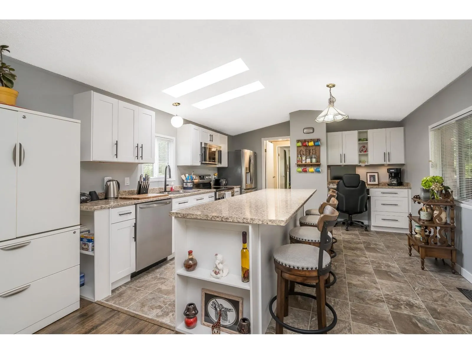 56 5742 UNSWORTH ROAD|Sardis South