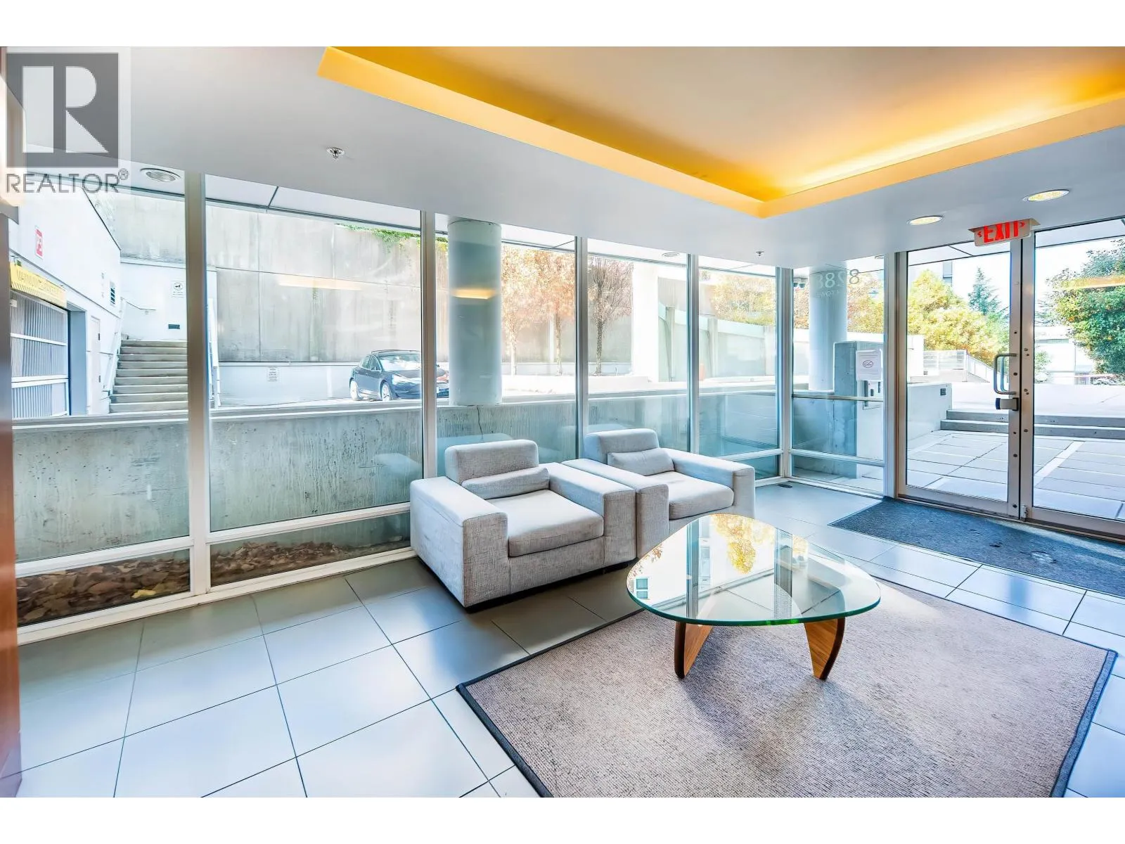 1506 8288 LANSDOWNE ROAD