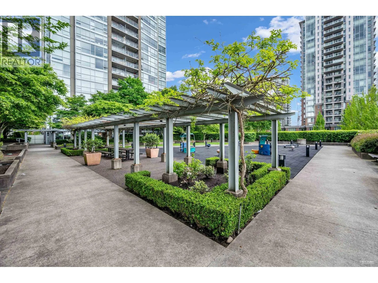 2307 2975 ATLANTIC AVENUE