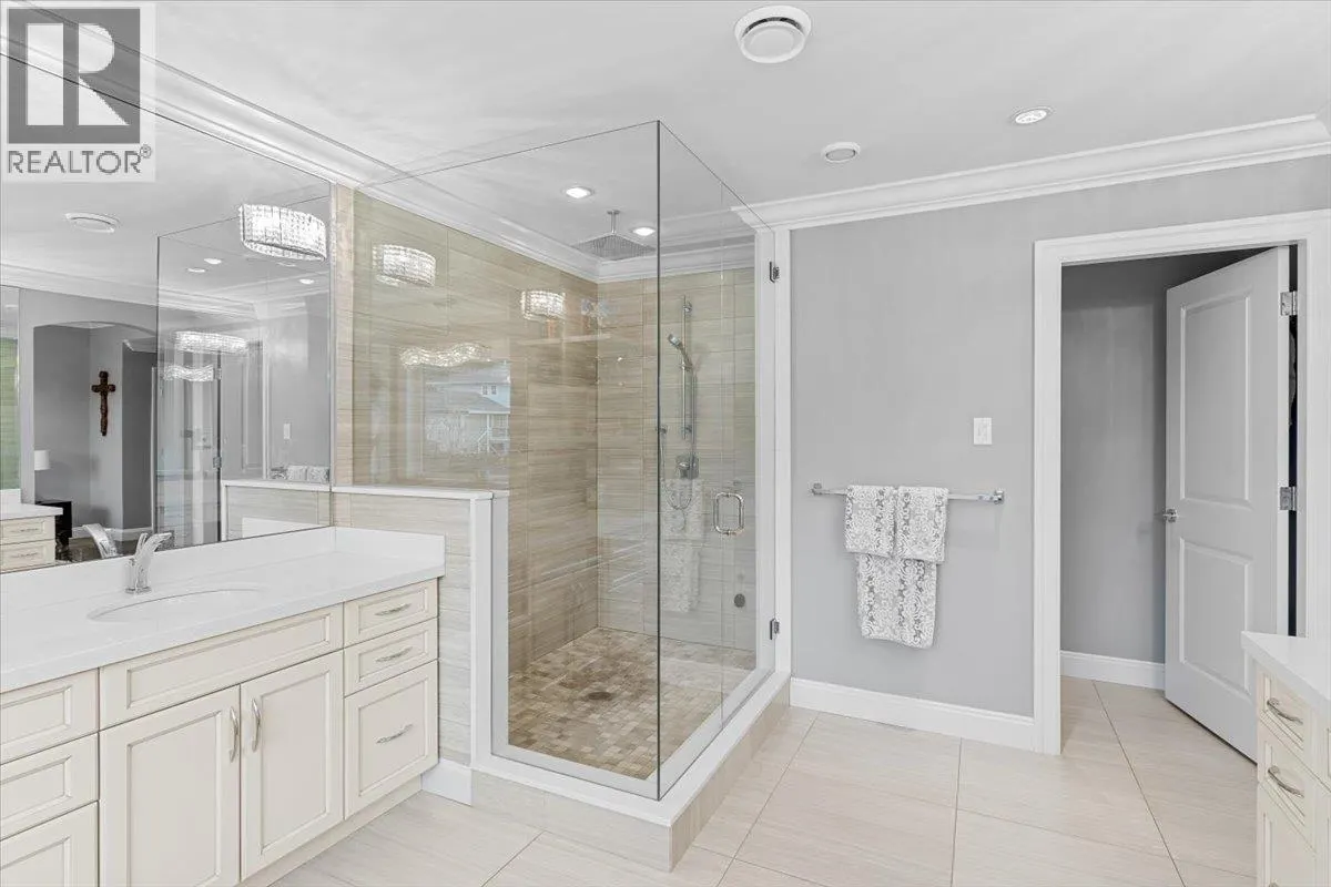 7158 RIDGEVIEW DRIVE