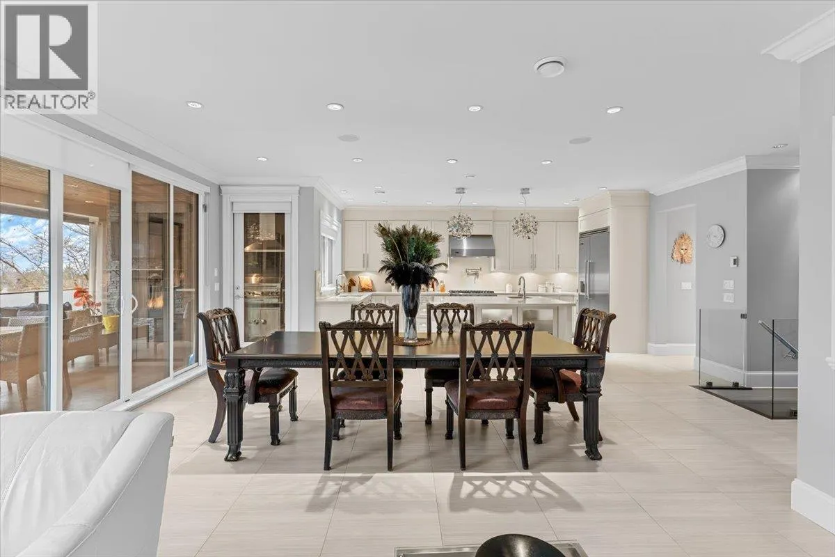7158 RIDGEVIEW DRIVE