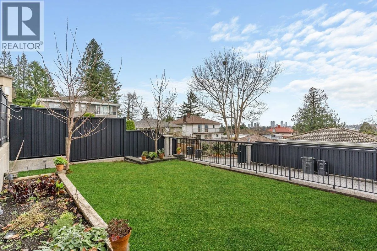 7158 RIDGEVIEW DRIVE
