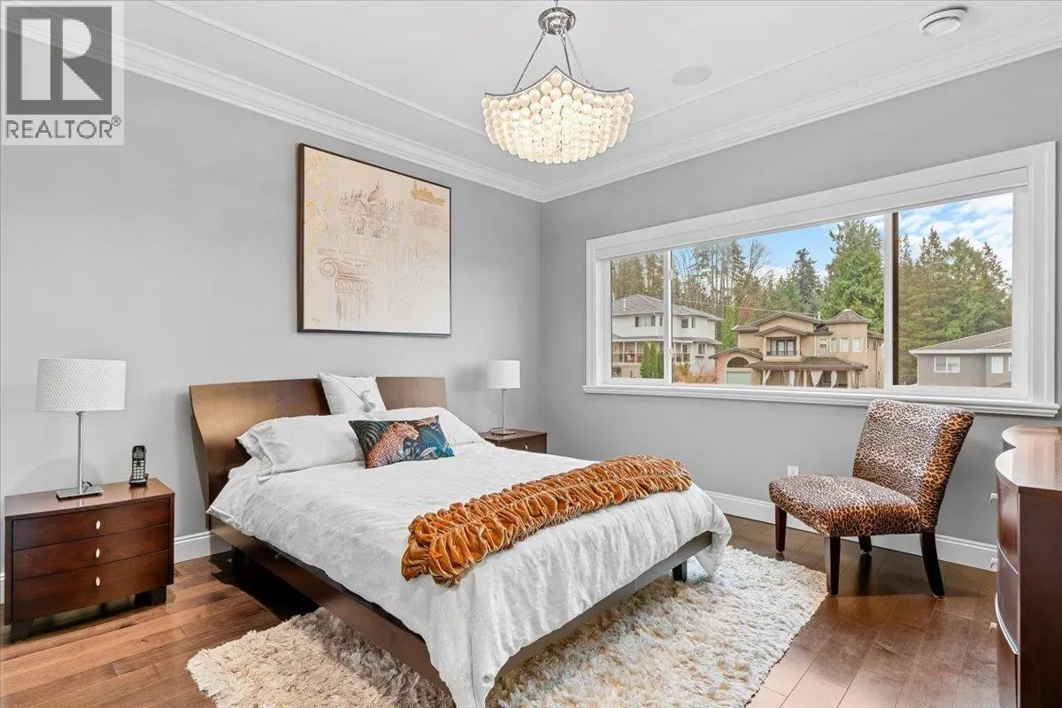 7158 RIDGEVIEW DRIVE