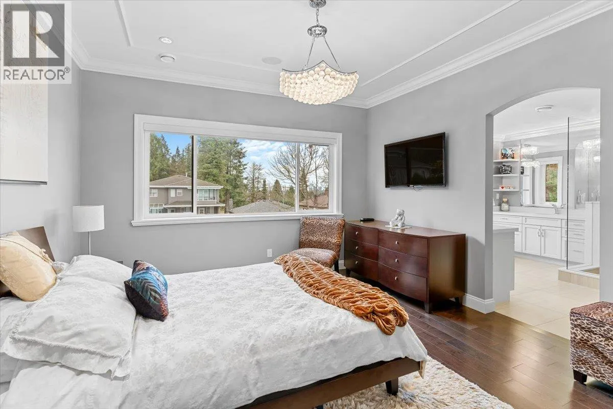7158 RIDGEVIEW DRIVE