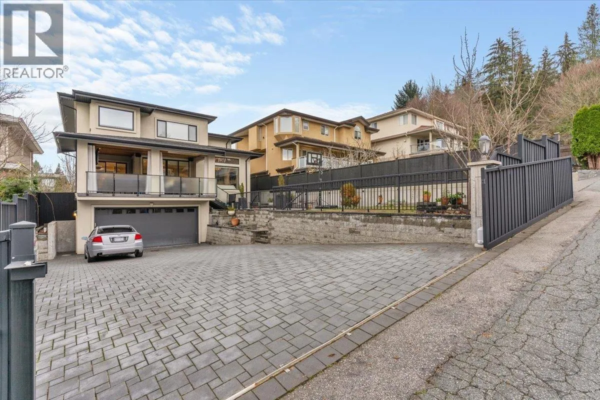 7158 RIDGEVIEW DRIVE