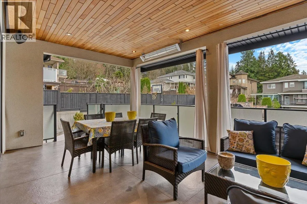 7158 RIDGEVIEW DRIVE