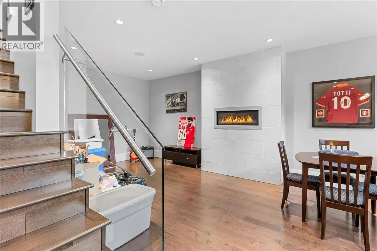 7158 RIDGEVIEW DRIVE