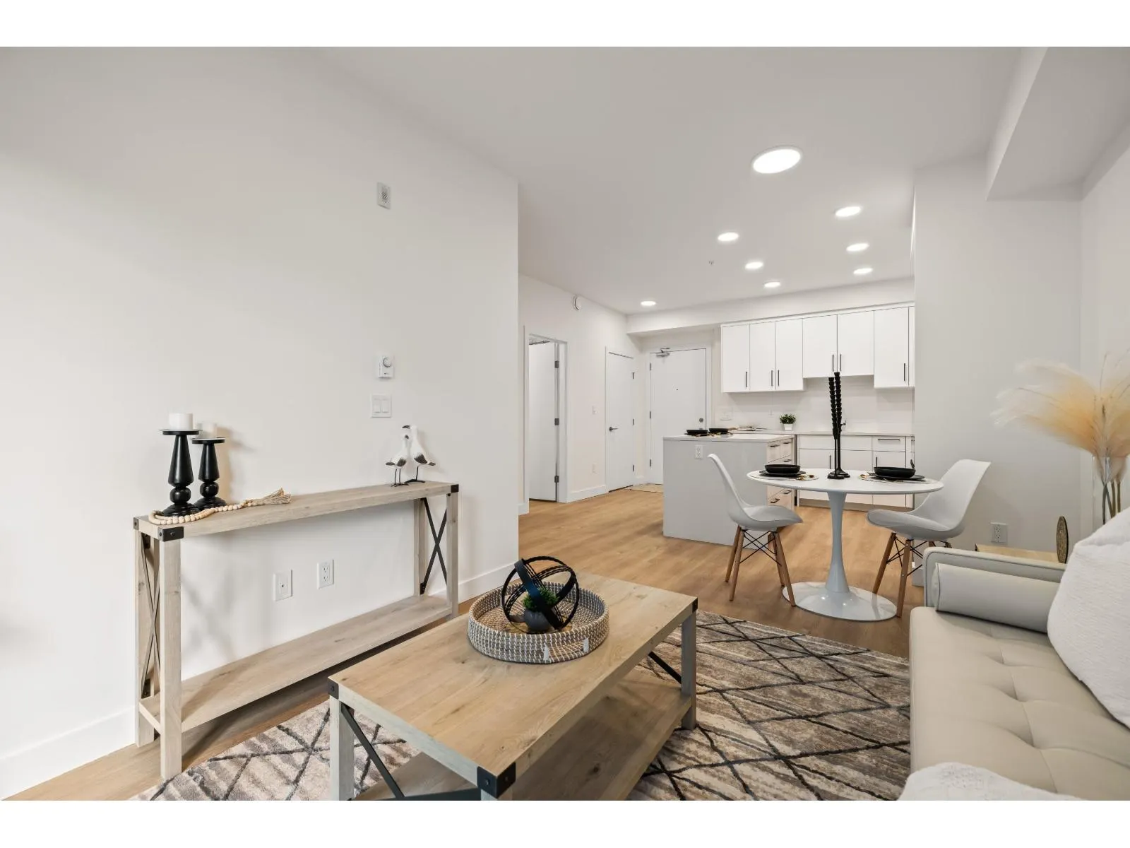 308 33816 SOUTH FRASER WAY