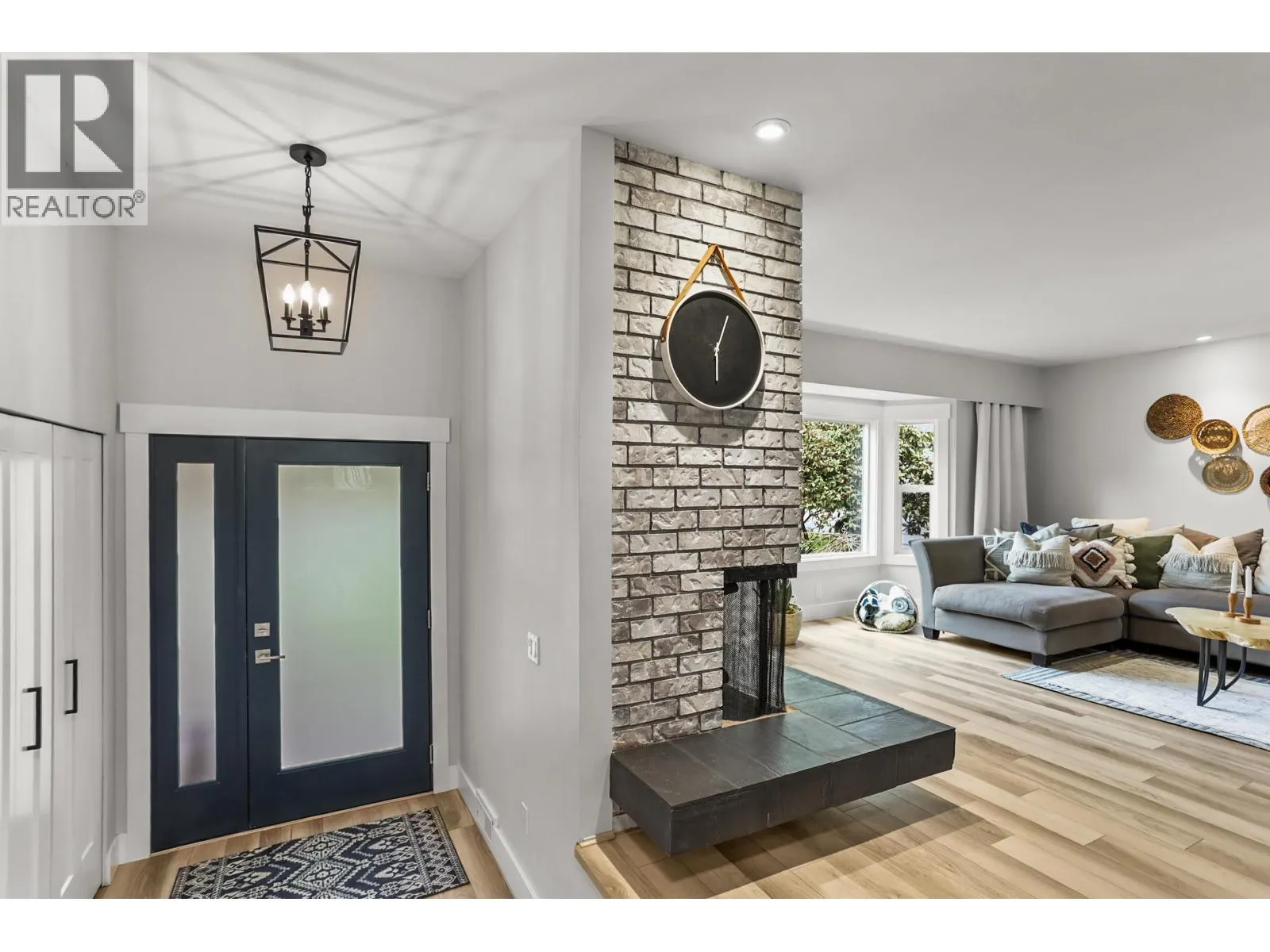 20882 ALPINE CRESCENT