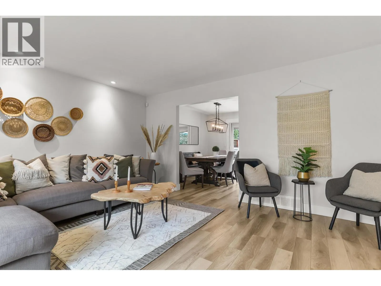 20882 ALPINE CRESCENT