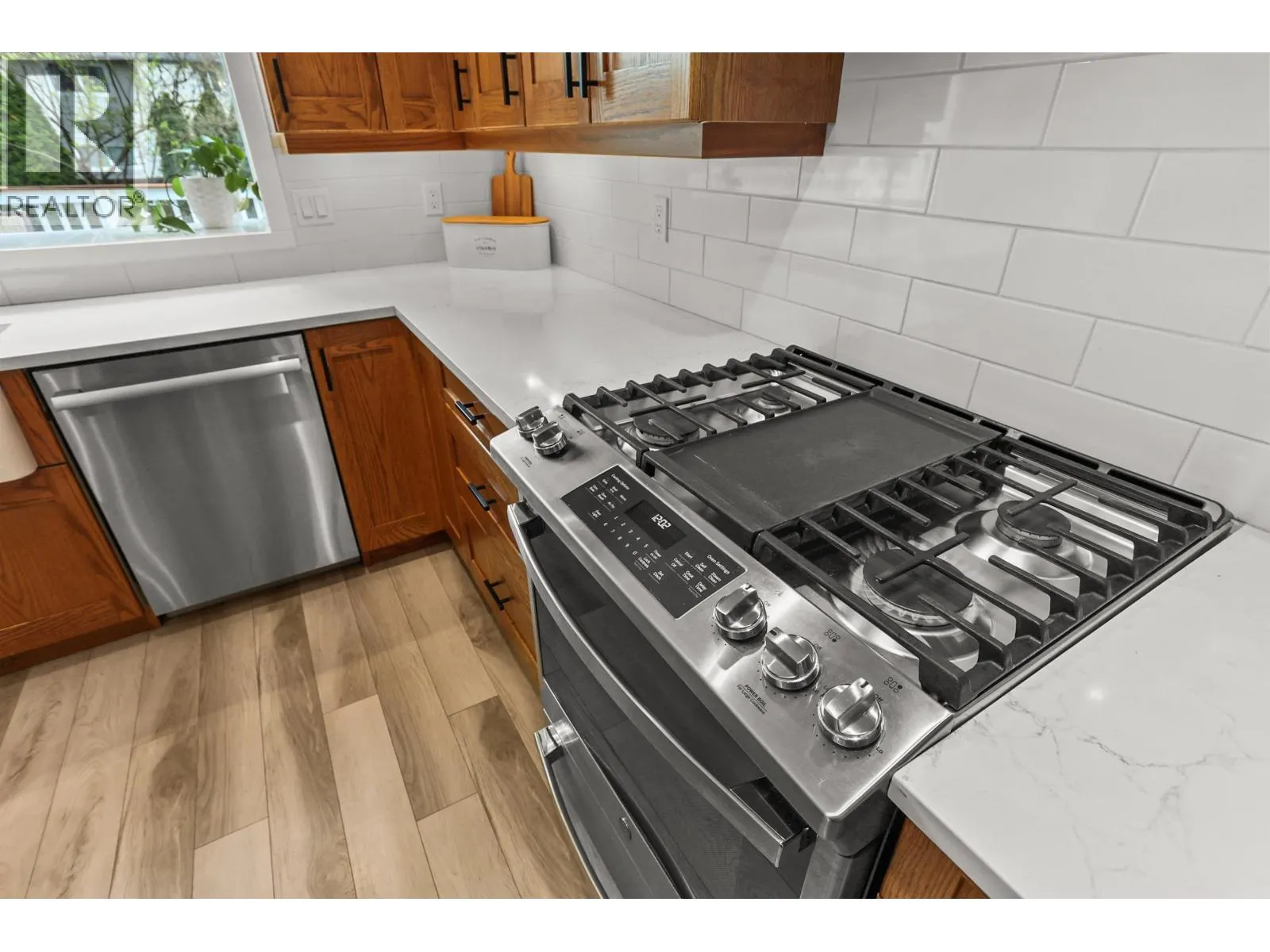 20882 ALPINE CRESCENT