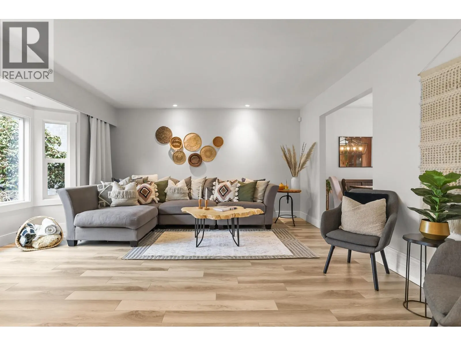 20882 ALPINE CRESCENT