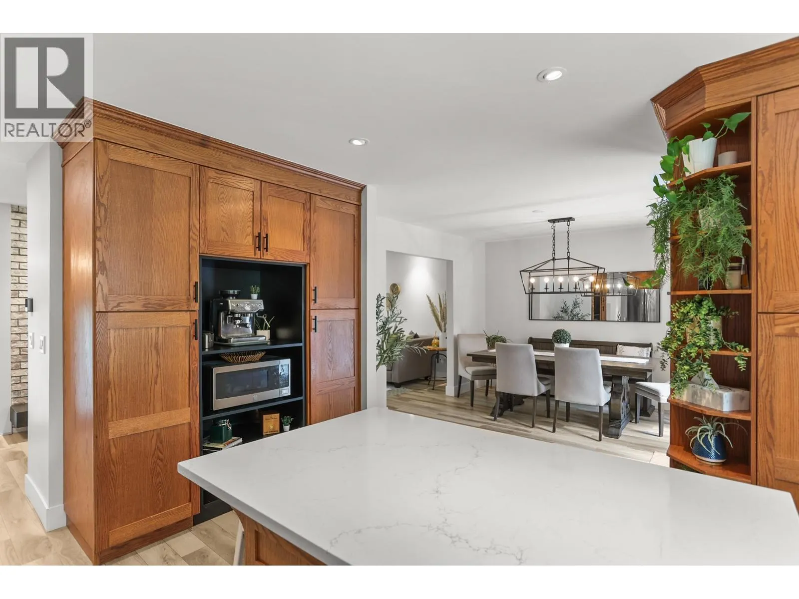 20882 ALPINE CRESCENT