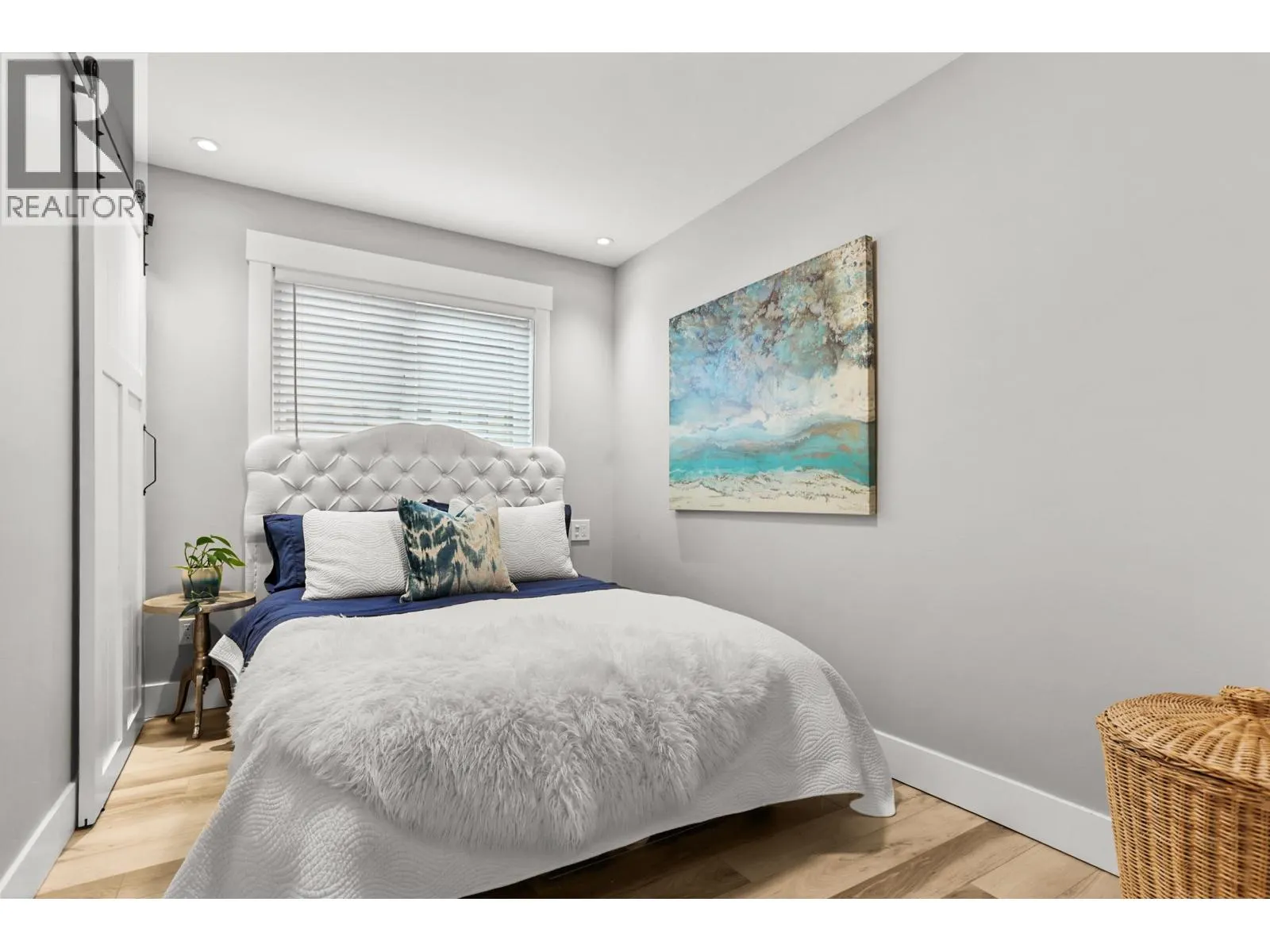 20882 ALPINE CRESCENT