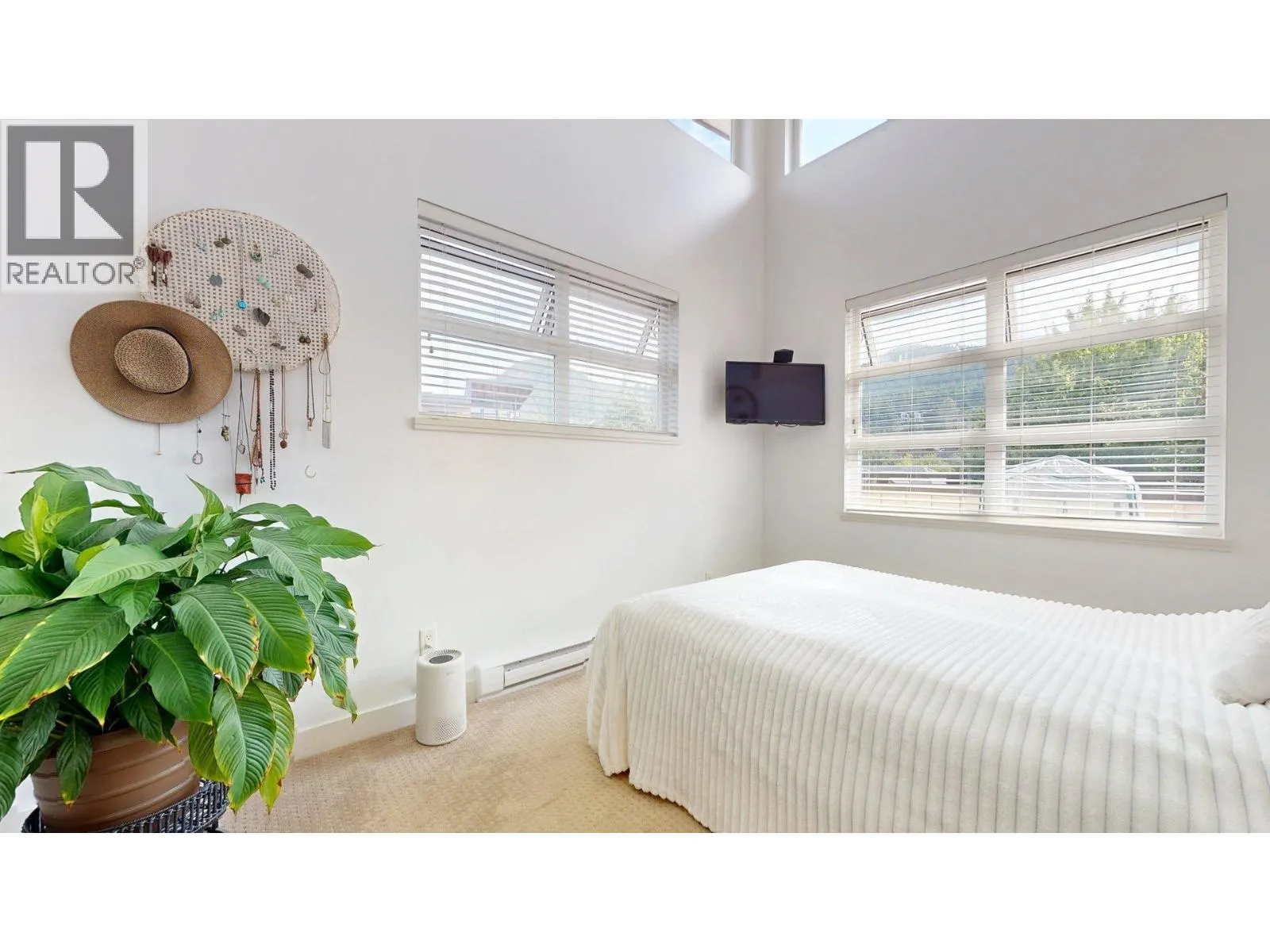324 41105 TANTALUS ROAD