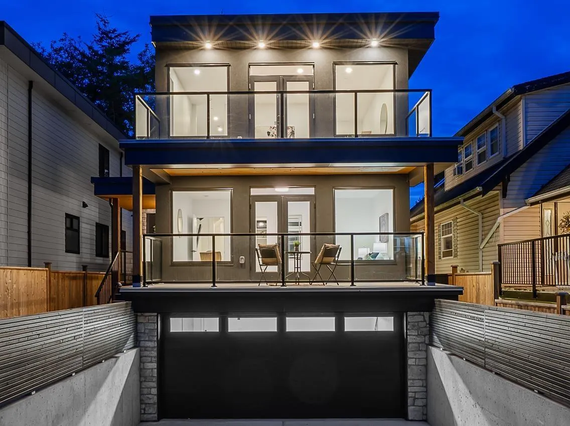 855 LEE STREET