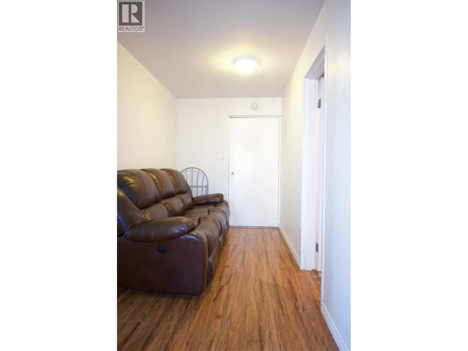 704 6651 MINORU BOULEVARD
