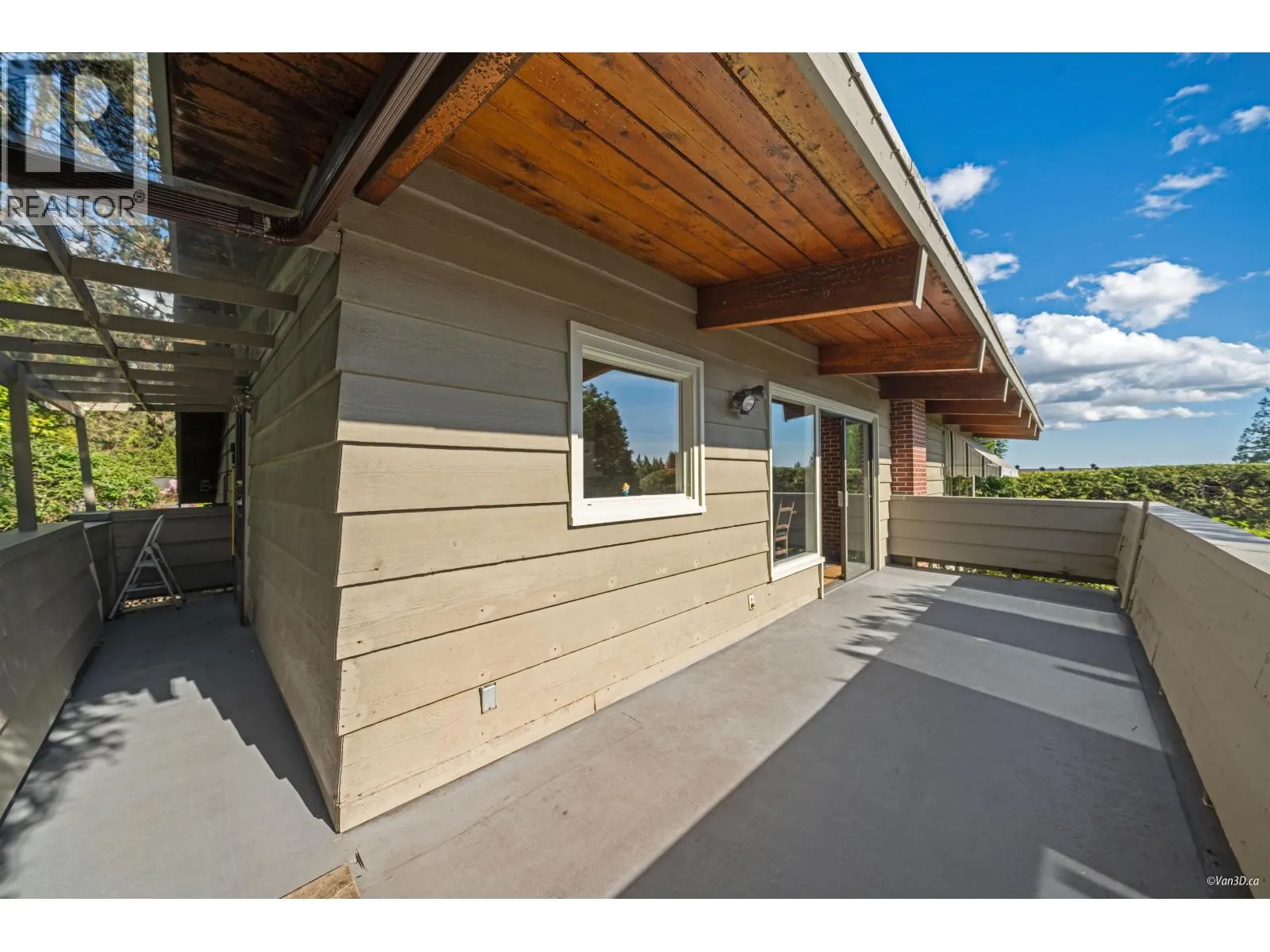 1752 OTTAWA PLACE