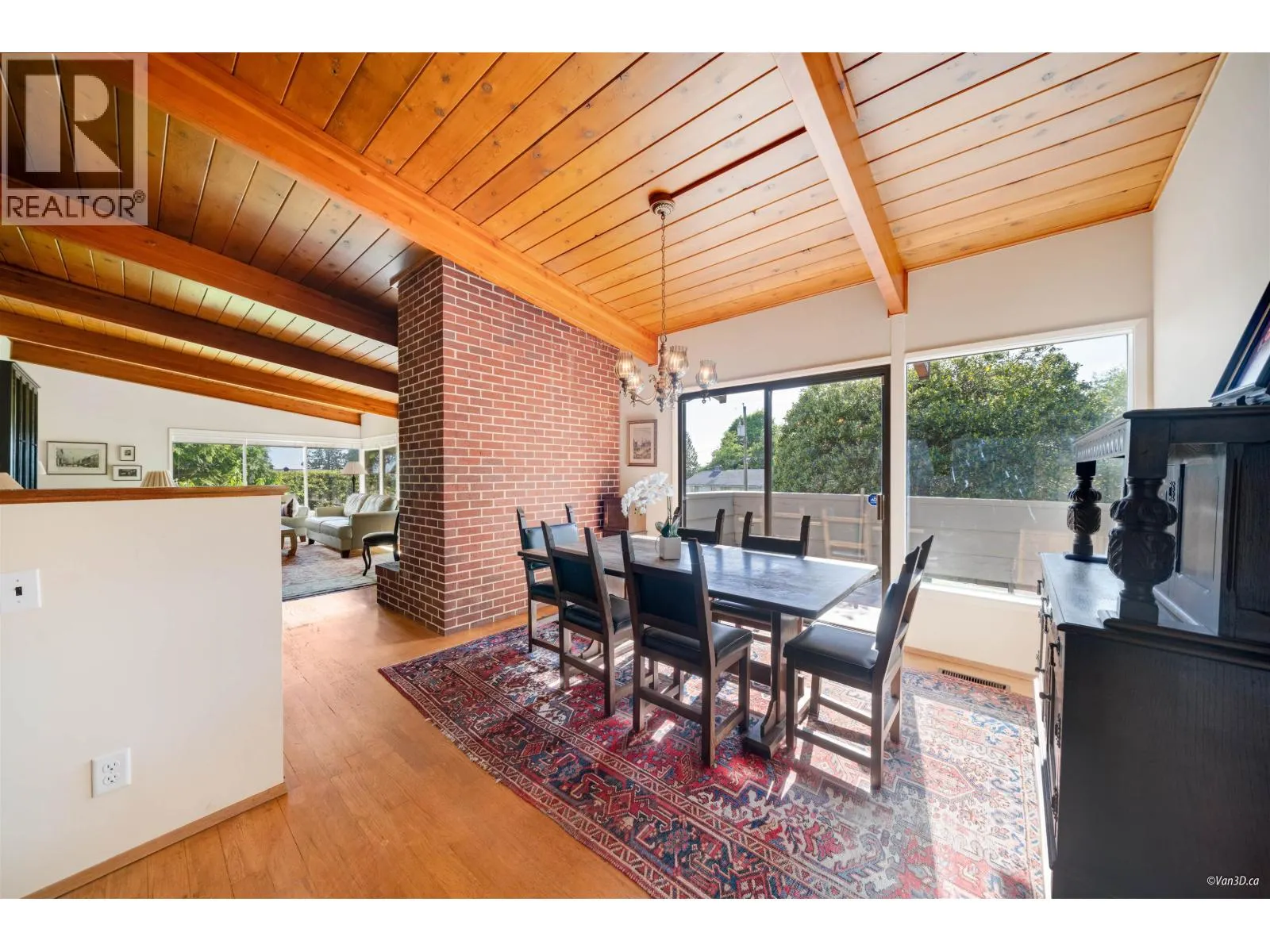 1752 OTTAWA PLACE