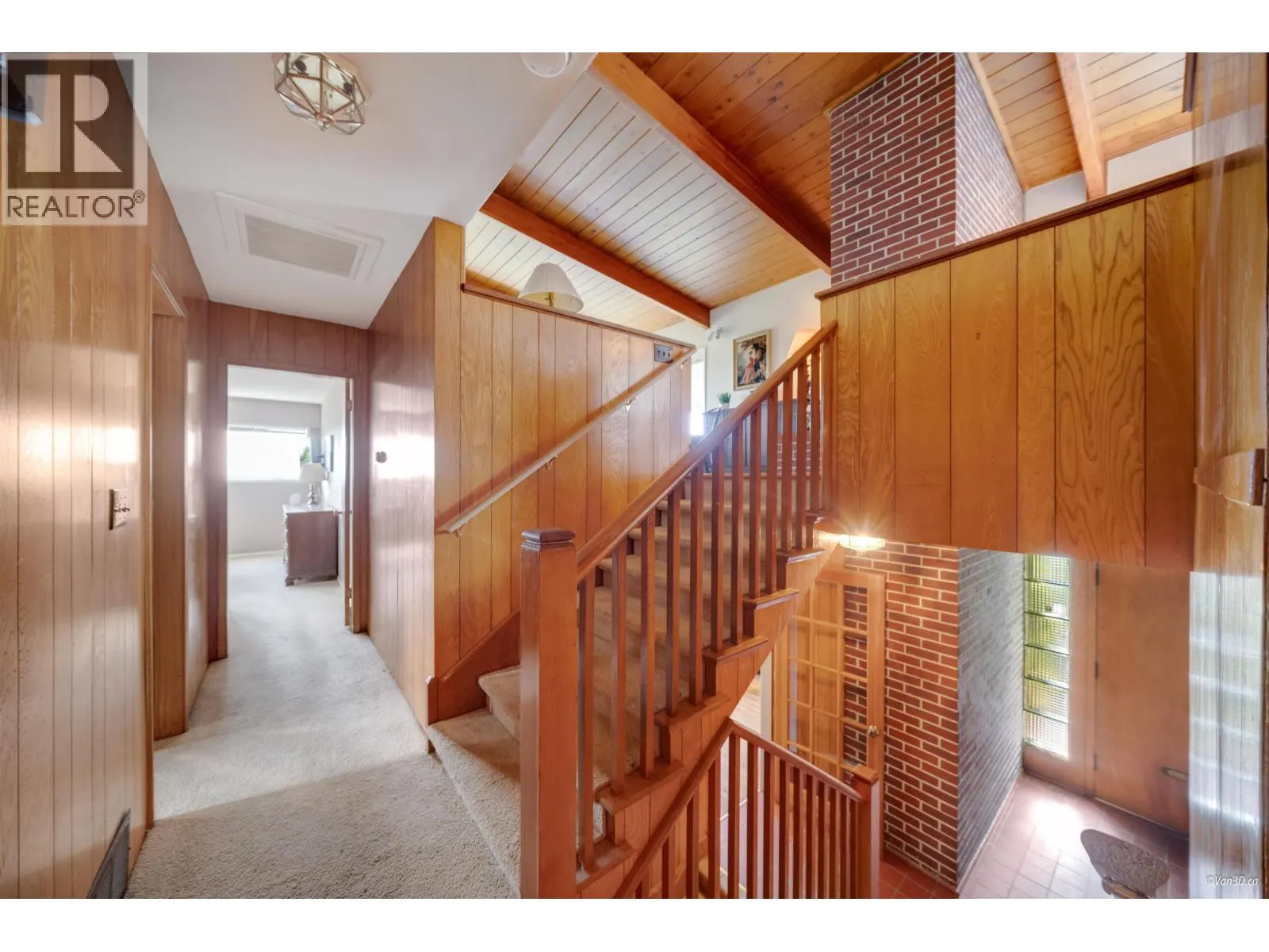 1752 OTTAWA PLACE
