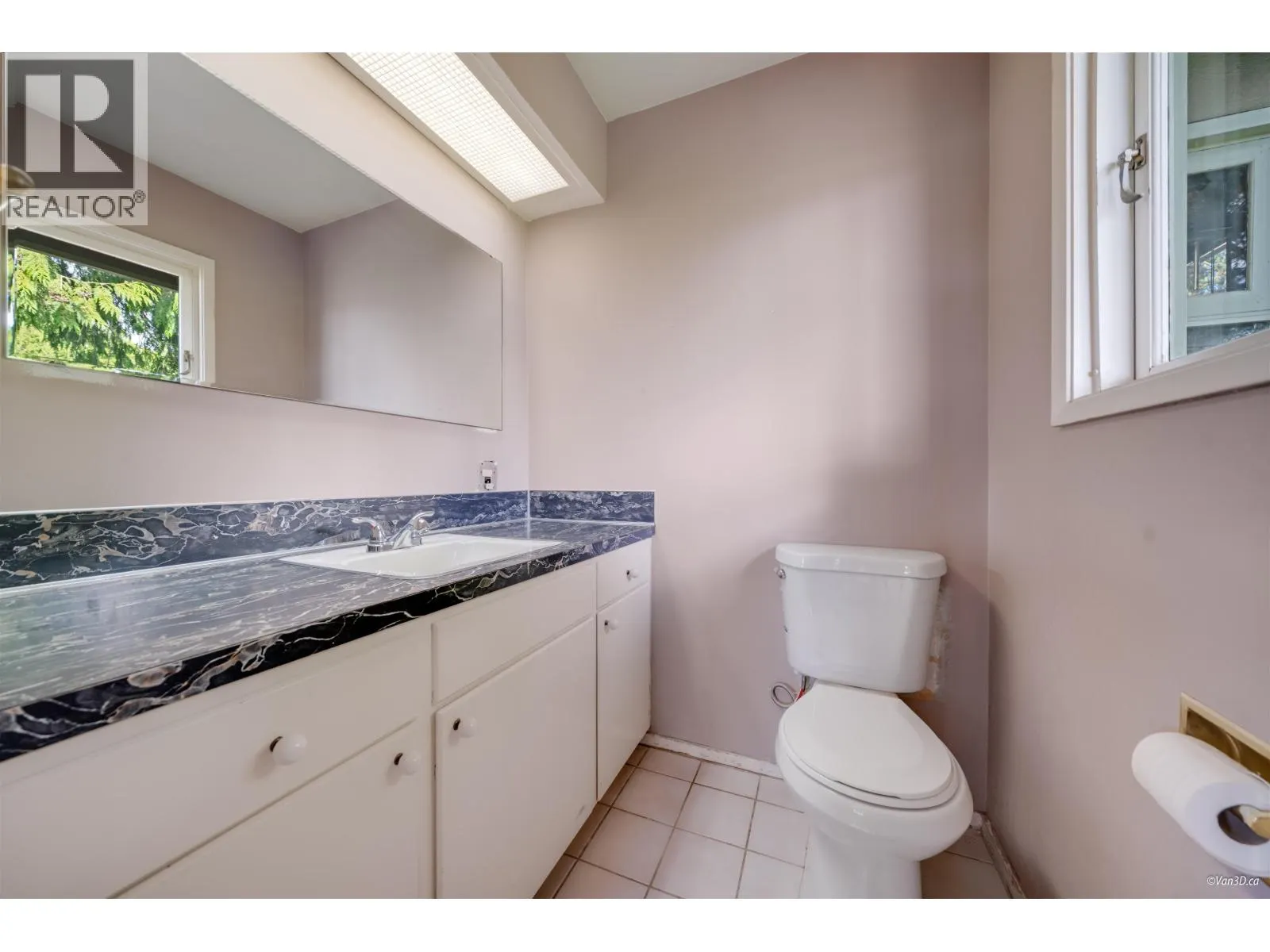 1752 OTTAWA PLACE
