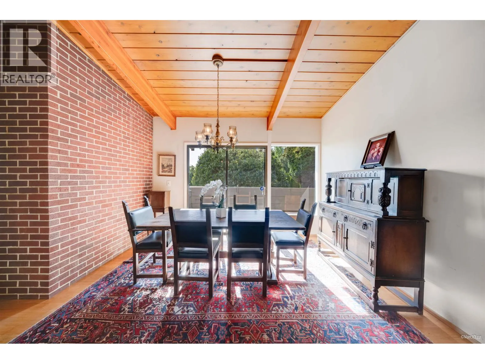 1752 OTTAWA PLACE