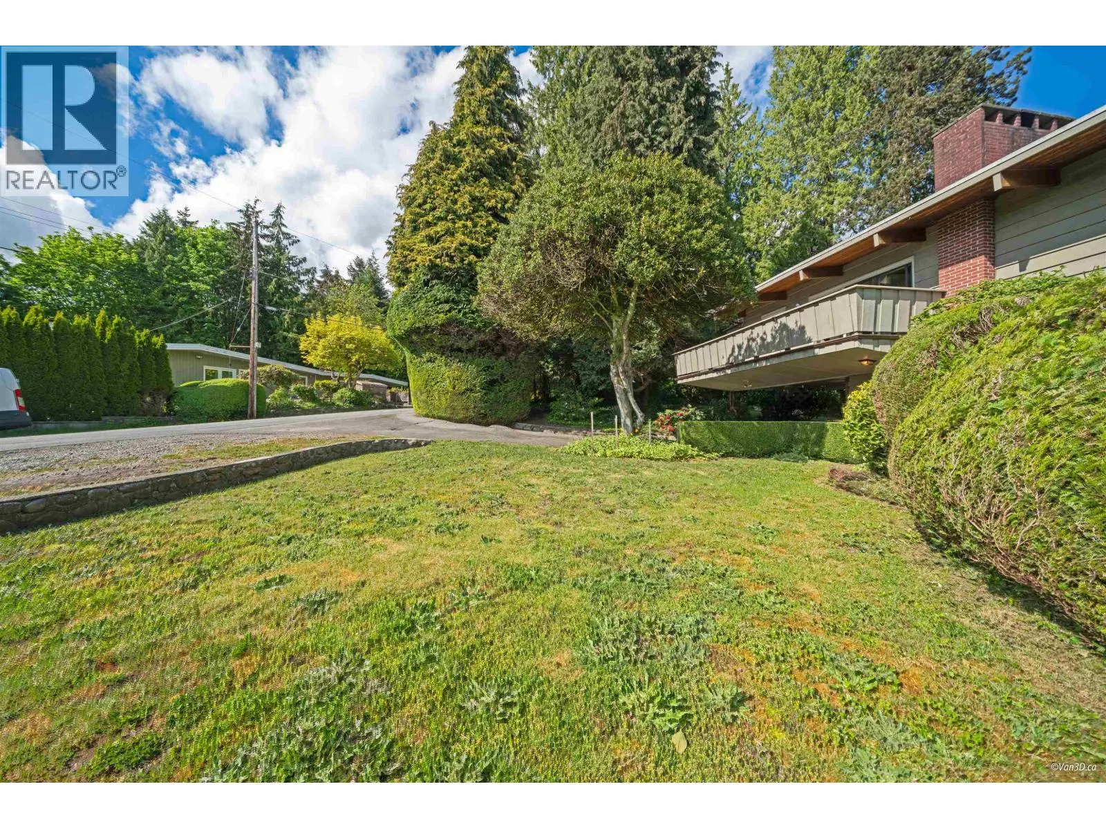 1752 OTTAWA PLACE