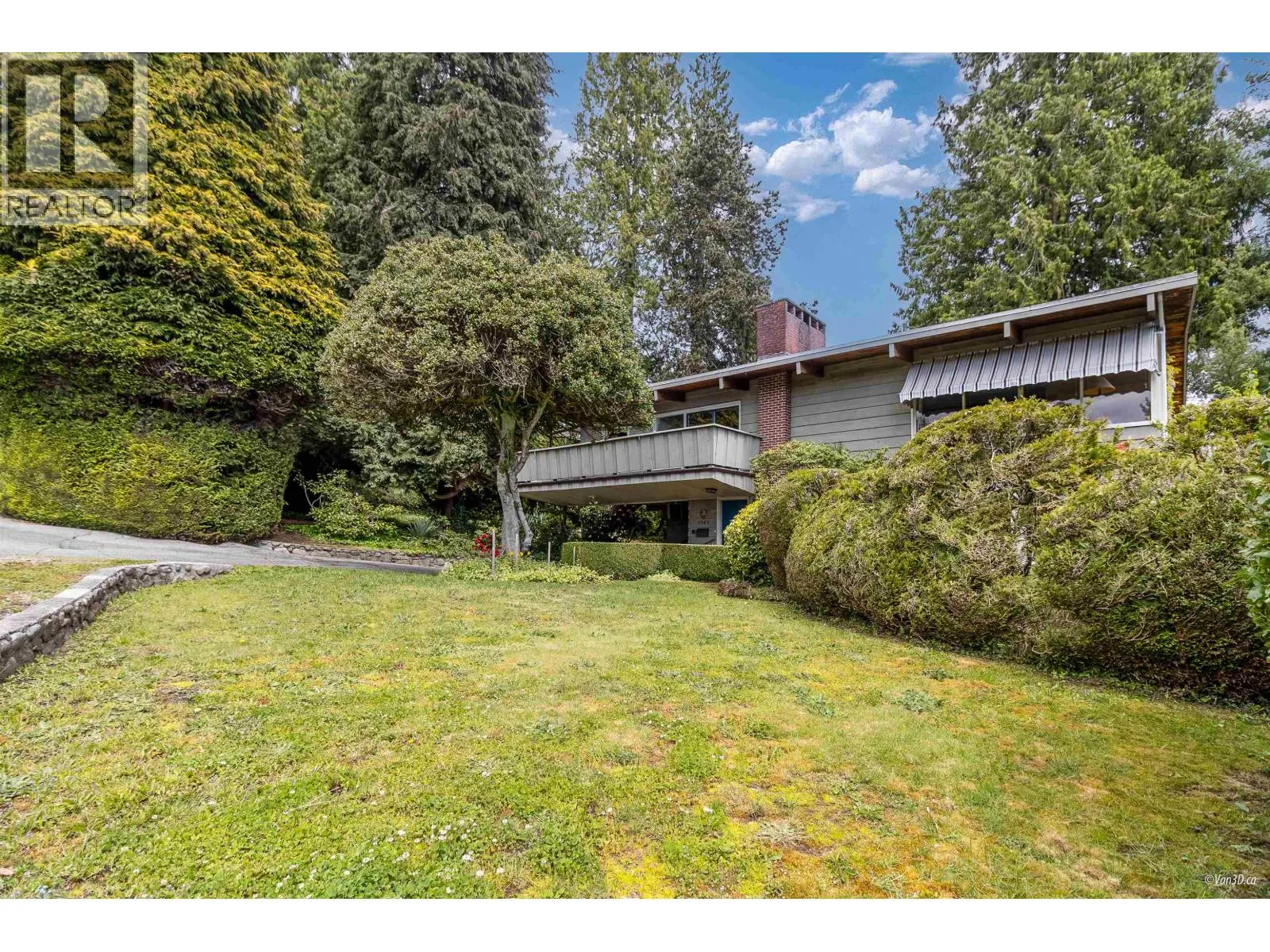 1752 OTTAWA PLACE