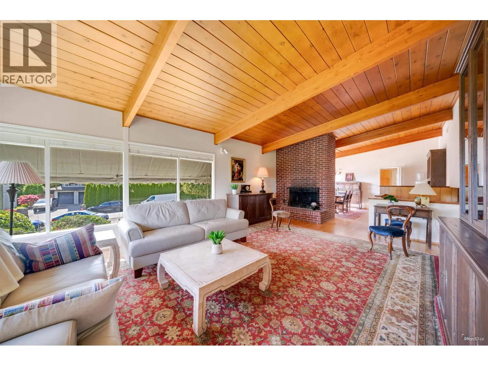 1752 OTTAWA PLACE