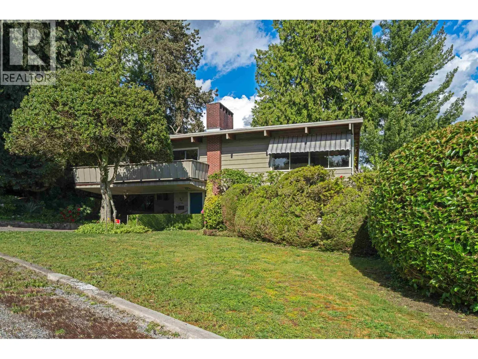 1752 OTTAWA PLACE