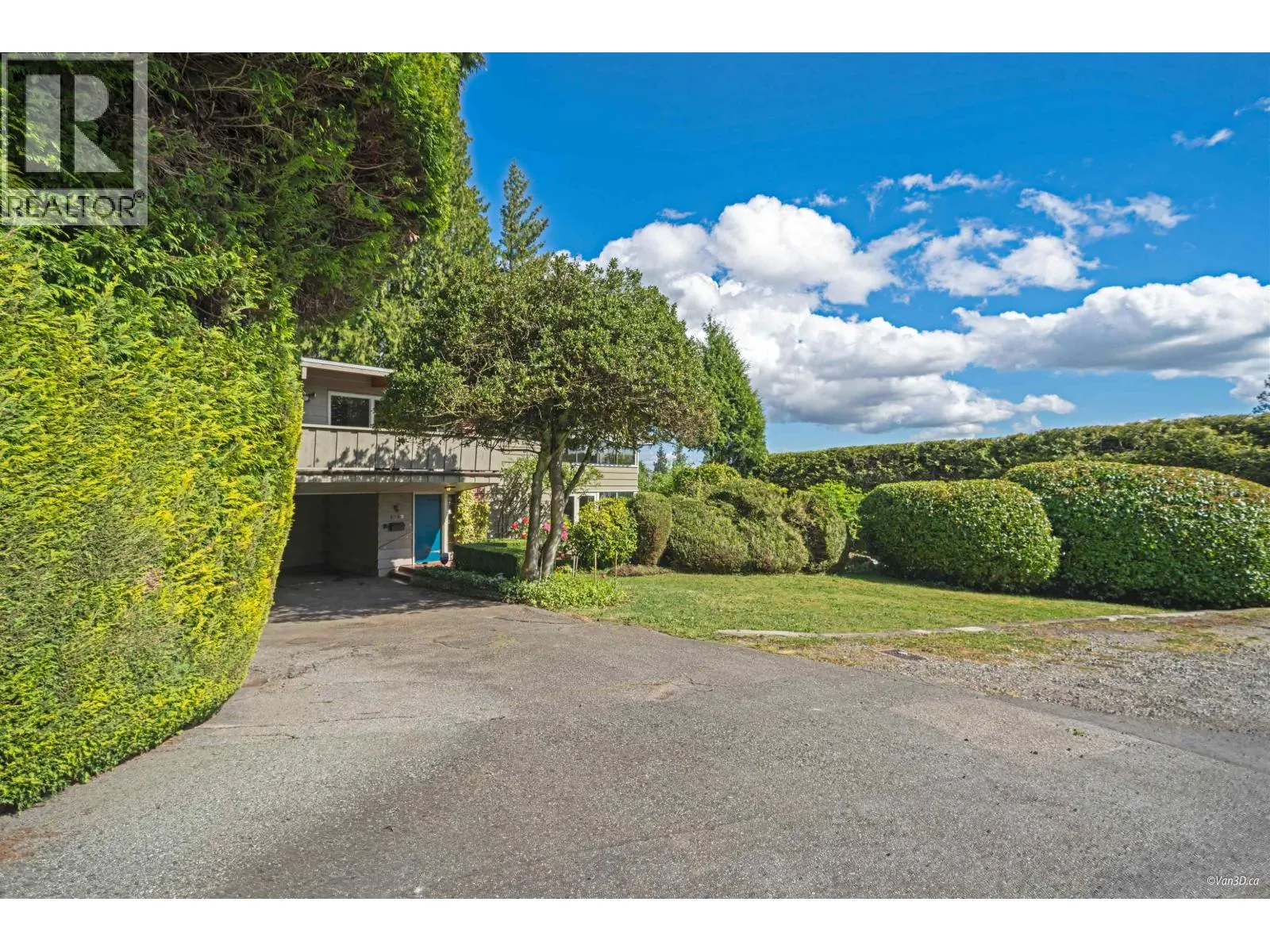 1752 OTTAWA PLACE