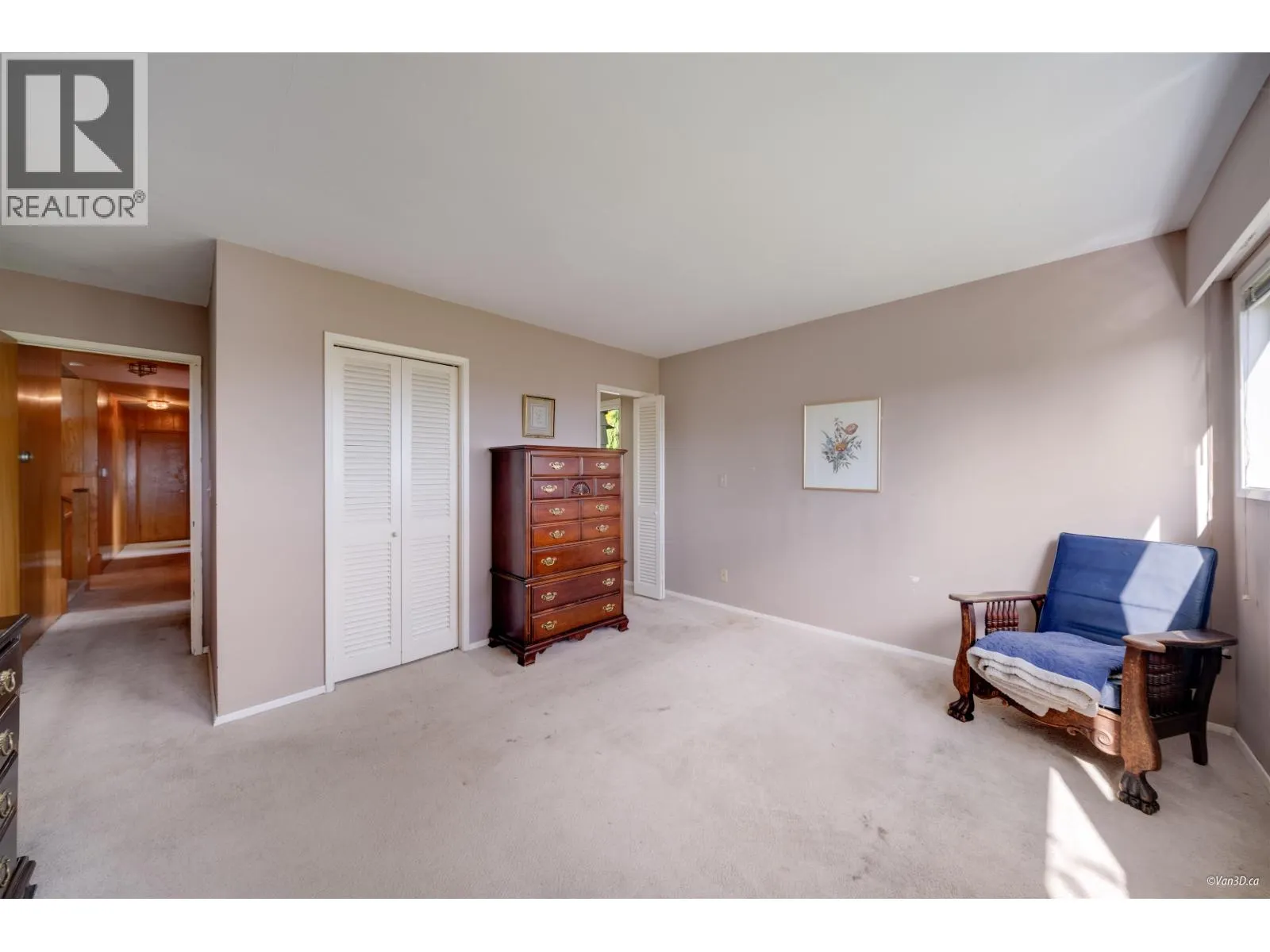 1752 OTTAWA PLACE