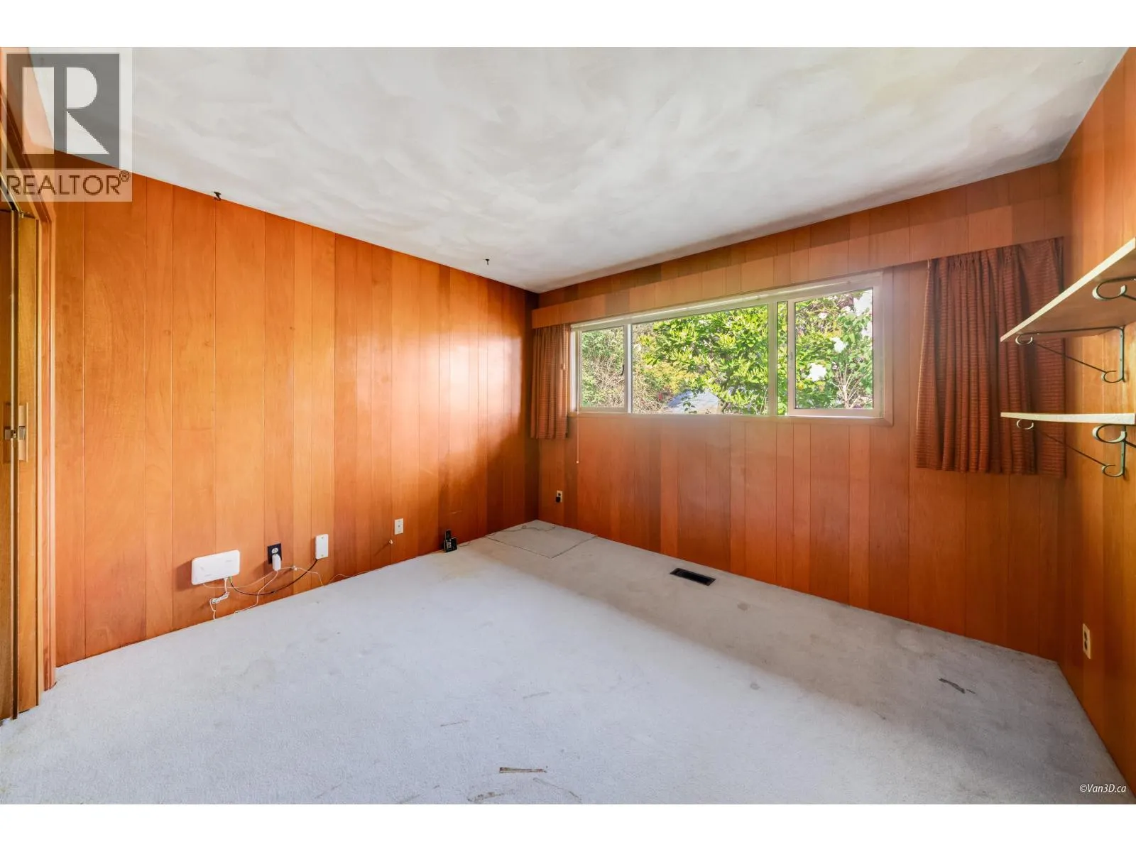 1752 OTTAWA PLACE