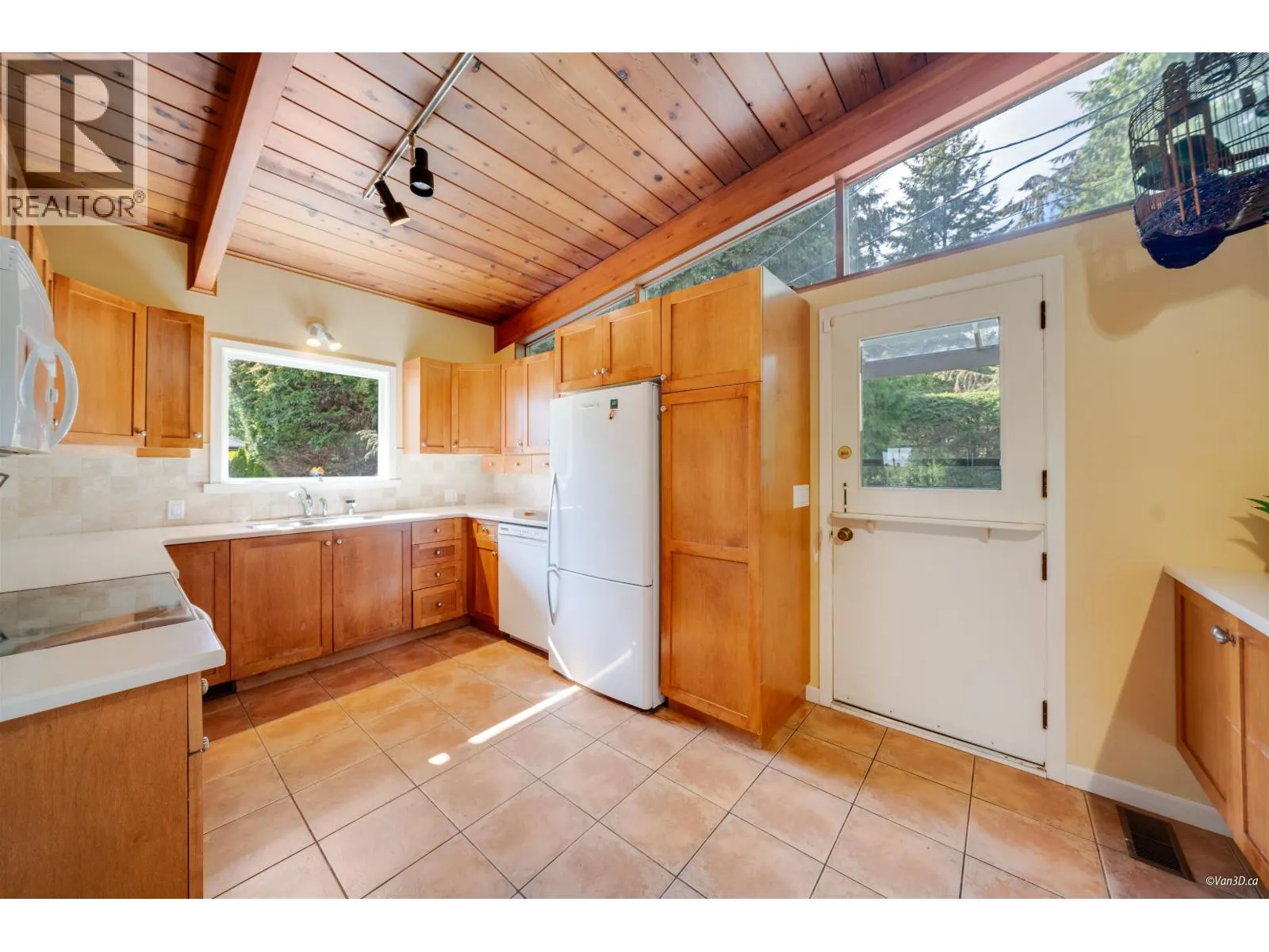 1752 OTTAWA PLACE