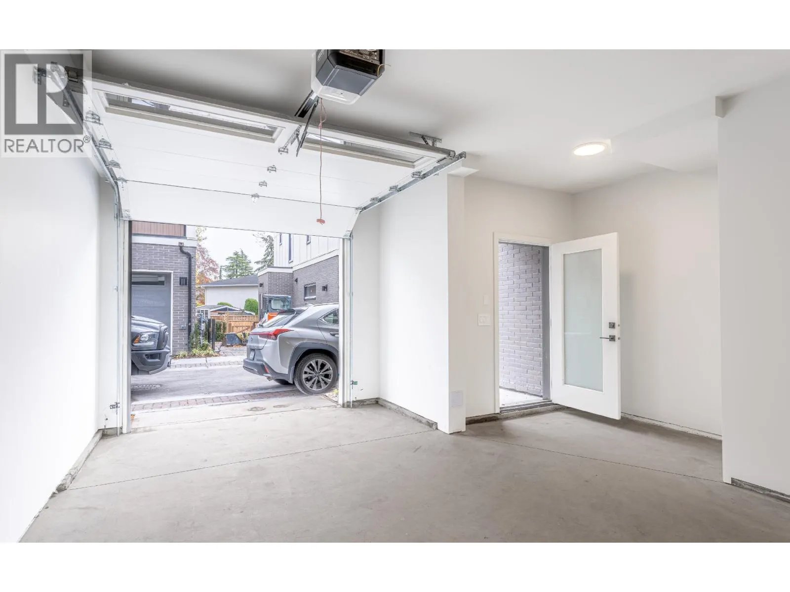 8 8300 NO. 3 ROAD