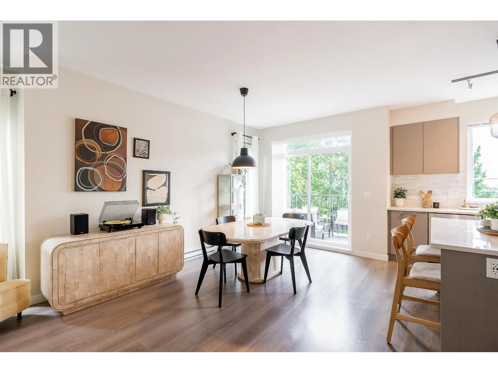 91 3500 BURKE VILLAGE PROMENADE