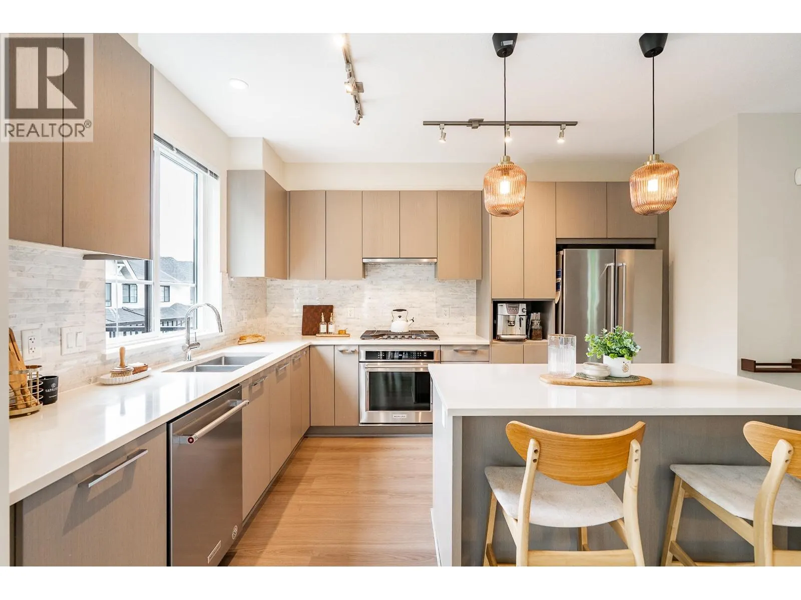 91 3500 BURKE VILLAGE PROMENADE