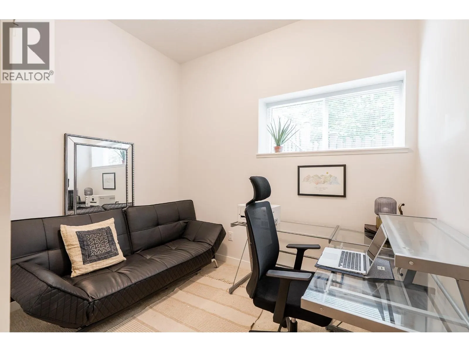 91 3500 BURKE VILLAGE PROMENADE