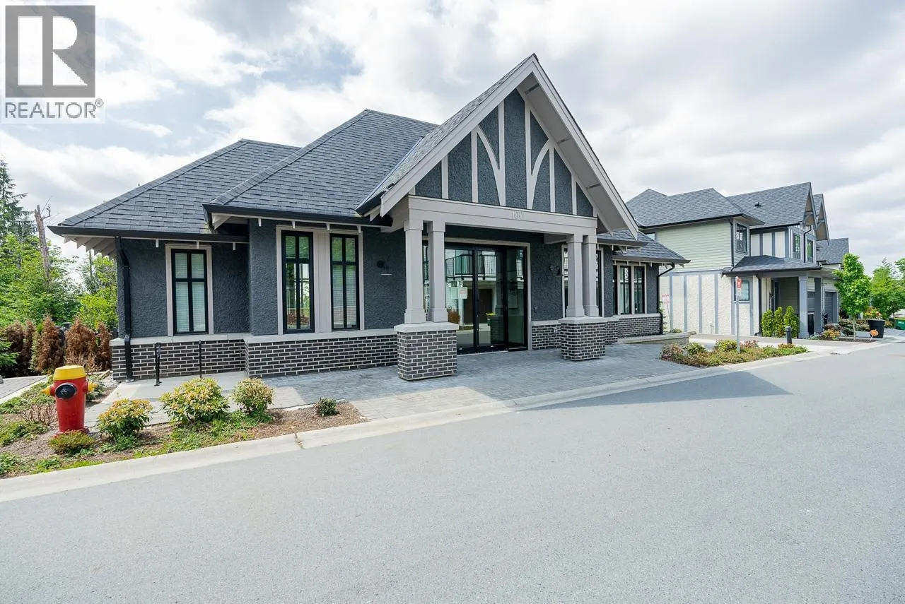 91 3500 BURKE VILLAGE PROMENADE