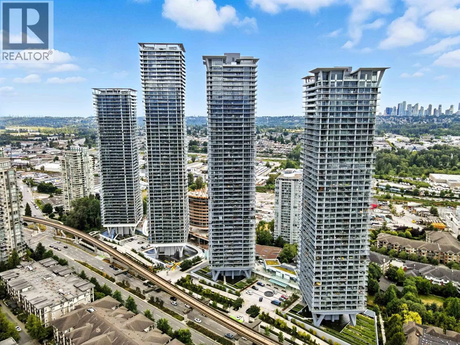 4905 4730 LOUGHEED HIGHWAY