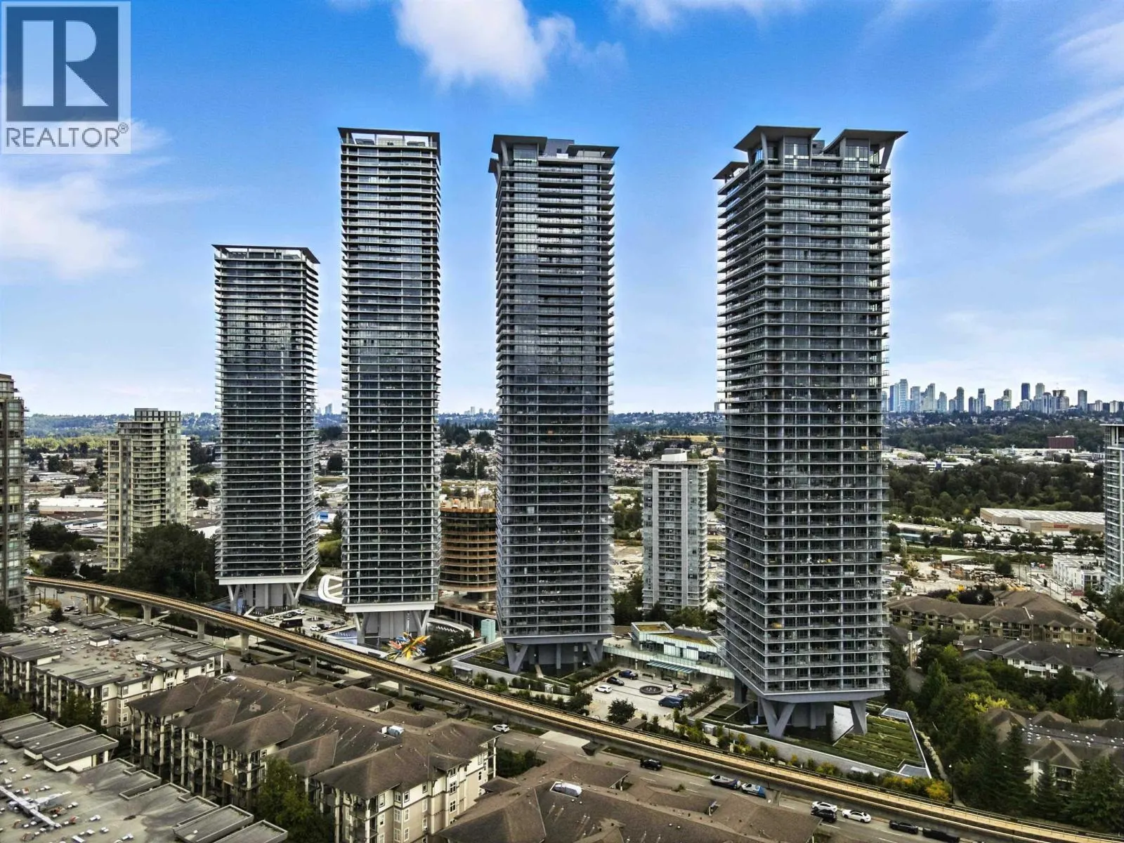 4905 4730 LOUGHEED HIGHWAY